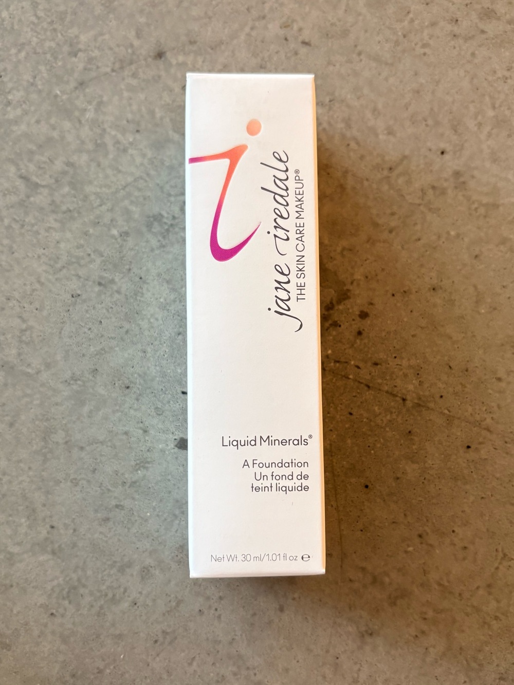 JANE IREDALE Liquid Minerals Foundation in 6 COLORS